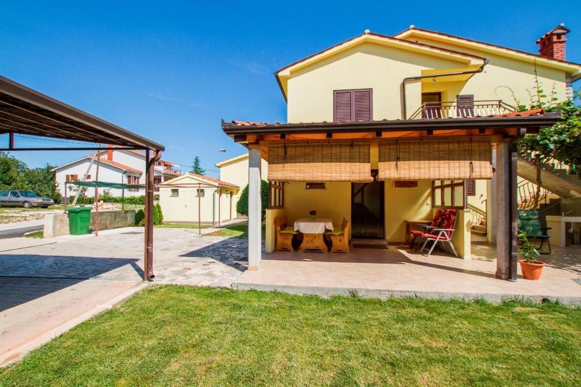 Apartments With A Parking Space Vinez, Labin - 11851 المظهر الخارجي الصورة